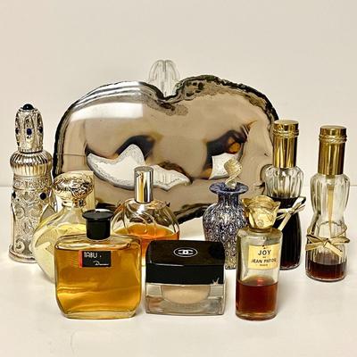 LOT 251  VINTAGE GROUP OF LADIES PERFUMES JOY TABU L'AIR DU TEMPS CHANEL FOUNDATION GEODE ROCK SLICE