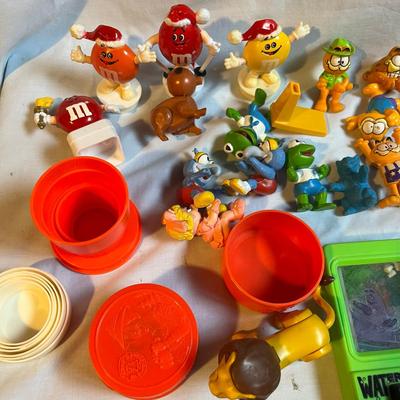 California Raisins M-M's & other toys