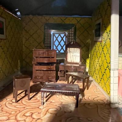Marx Large sized Doll House w/ Dolls & Furniture