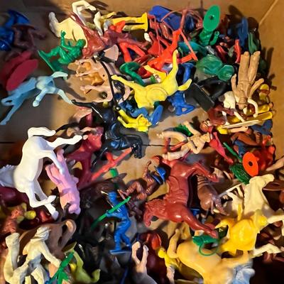 Box of plastic Cowboys & Indians