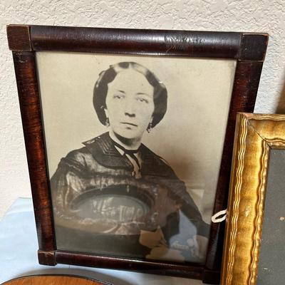 Picture frame lot w/ Pictures