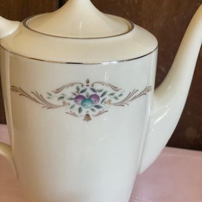 Lenox Capri Tea Set