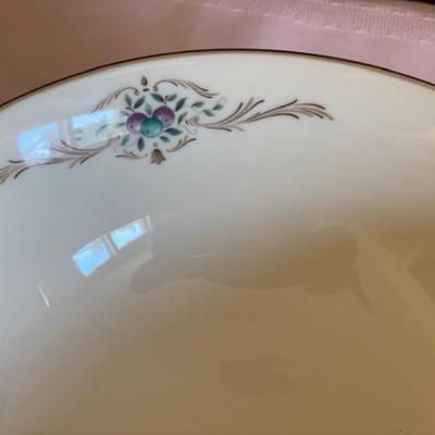Lenox Capri Pattern 9.5" Round Serving Bowl