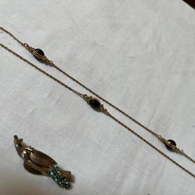 Lot Costume jewelry.