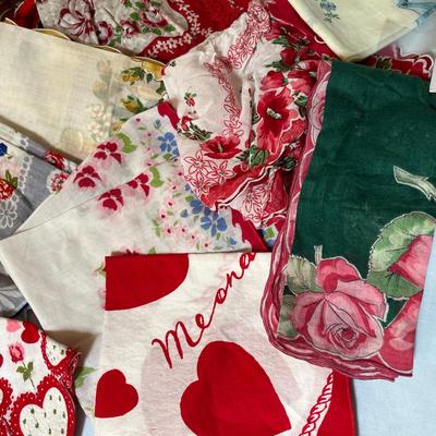 Vintage Ladies Hankies!  Fancies