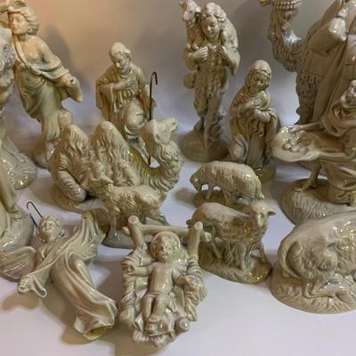 Vintage Creche Nativity Set 19 pieces