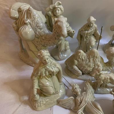 Vintage Creche Nativity Set 19 pieces