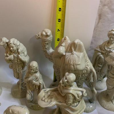 Vintage Creche Nativity Set 19 pieces