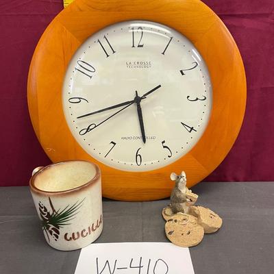 Clock, mug & mouse