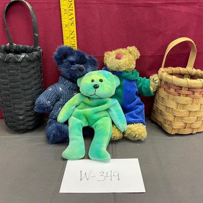 Bears and baskets