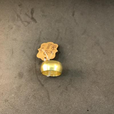 J1284  18kt Yellow Gold 10mm Plain Wedding Band