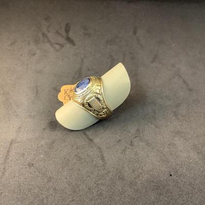 J1285 10kt Yellow Gold University of PA Class Ring