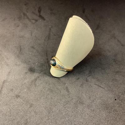 J1287  10kt Yellow Gold Bloodstone Ladies Ring