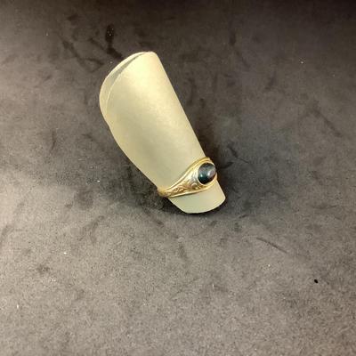 J1287  10kt Yellow Gold Bloodstone Ladies Ring