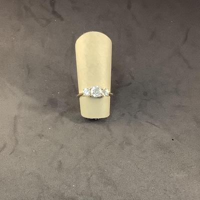 J1288 14kt Yellow Gold 3 Stone 1.67ct Diamond Ladies Ring