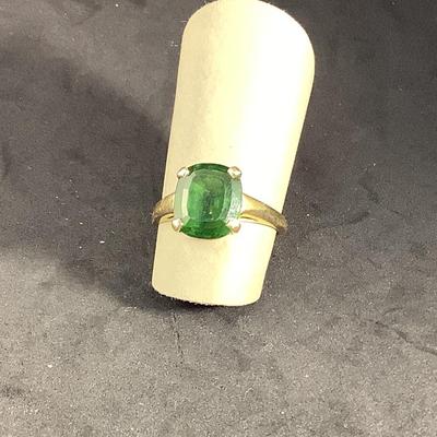 J1289 14kt Yellow Gold 4 pr. Green Quartz  Ladies Ring