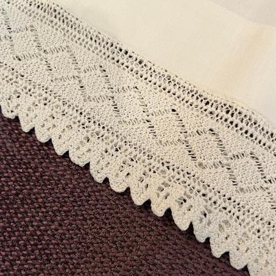 2 sets of Pillow slips