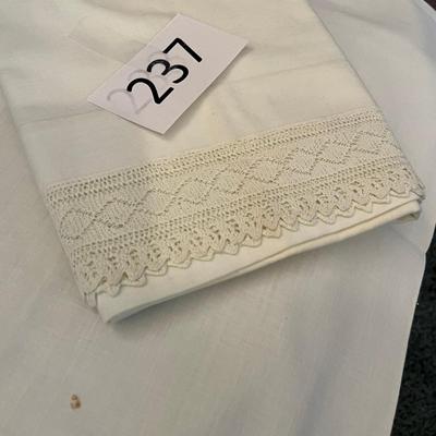 2 sets of Pillow slips