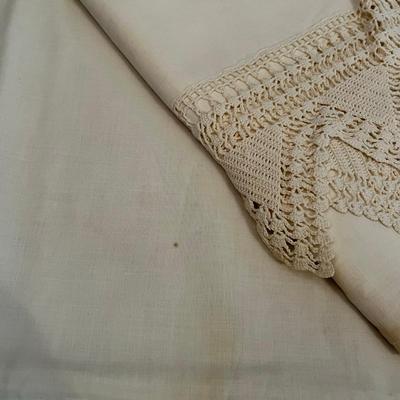 2 sets of Pillow slips