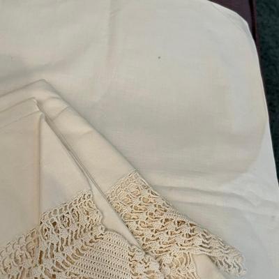 2 sets of Pillow slips