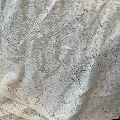 Lace Table Clothes & doilies