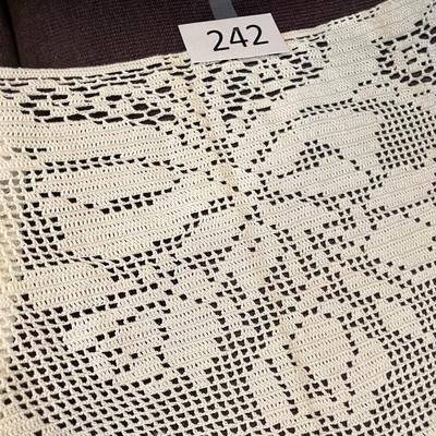 Lace Table Clothes & doilies