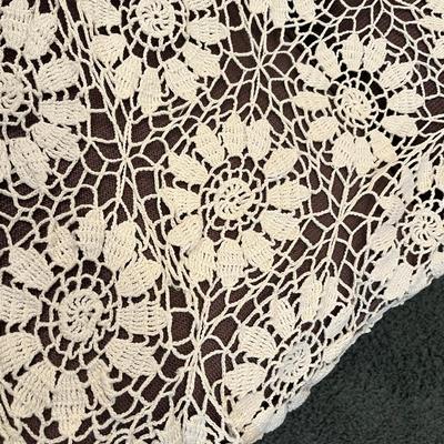 Gorgeous Lace Table runner