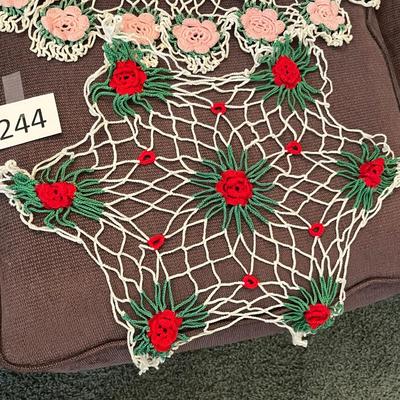 Rose edge Doilies