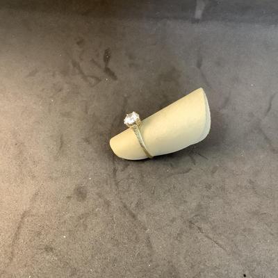 J1293 14kt Yellow Gold Round Cubic Zirconia Filigree Ladies Ring