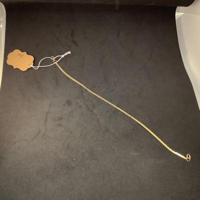 J1299 14kt Yellow Gold Herringbone Bracelet