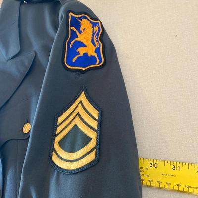Vintage Vietnam war era army uniform jacket