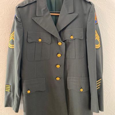 Vintage Vietnam war era army uniform jacket