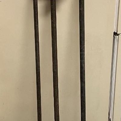 3 pipe clamps