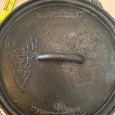 Cast iron dutch oven