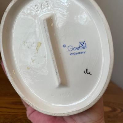 Hummel Girl Cleaning House