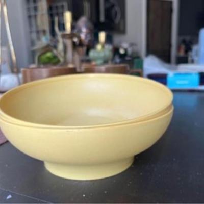 Vintage Tupperware bowls