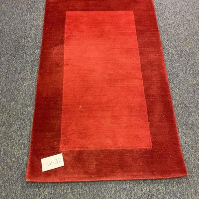 37â€x60â€ red rug
