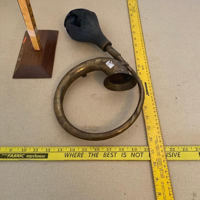 Vintage model a squeeze horn