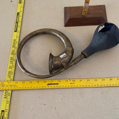 Vintage model a squeeze horn