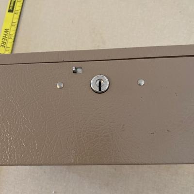 Metal cashbox