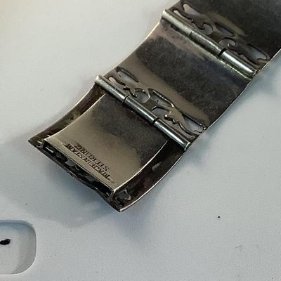 J1318 Vintage Sterling Silver Siam Link Bracelet