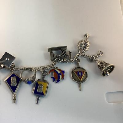 J1319 Vintage Sterling Silver Charm Bracelet