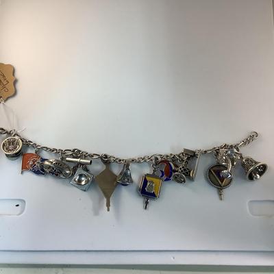 J1319 Vintage Sterling Silver Charm Bracelet