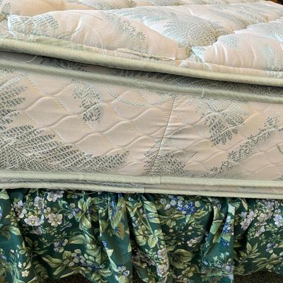 Queen Sized bed w/ Bedding