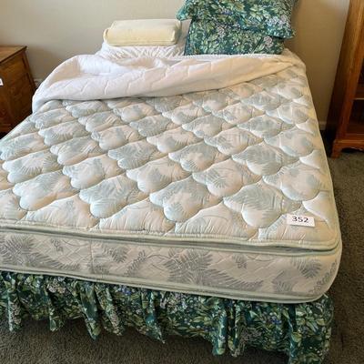 Queen Sized bed w/ Bedding