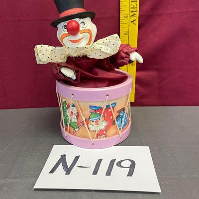Circus dancing clown music box