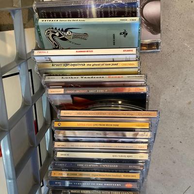G15-Records and CDâ€™s with crate