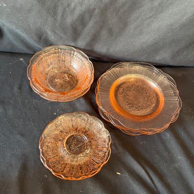 Coral Colored Glassware (S-MG)