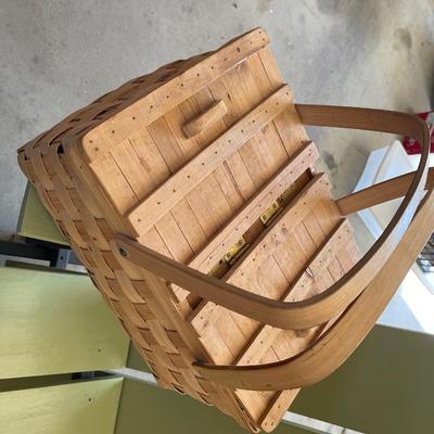 G44-Handcrafted patio chair with picnic basket