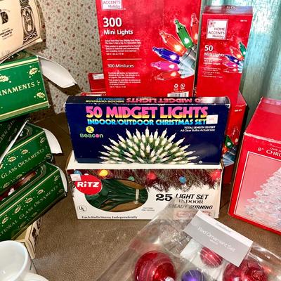LOT 273  CHRISTMAS GROUP MINI LIGHTS BOXED ORNAMENTS CRYSTAL TREE